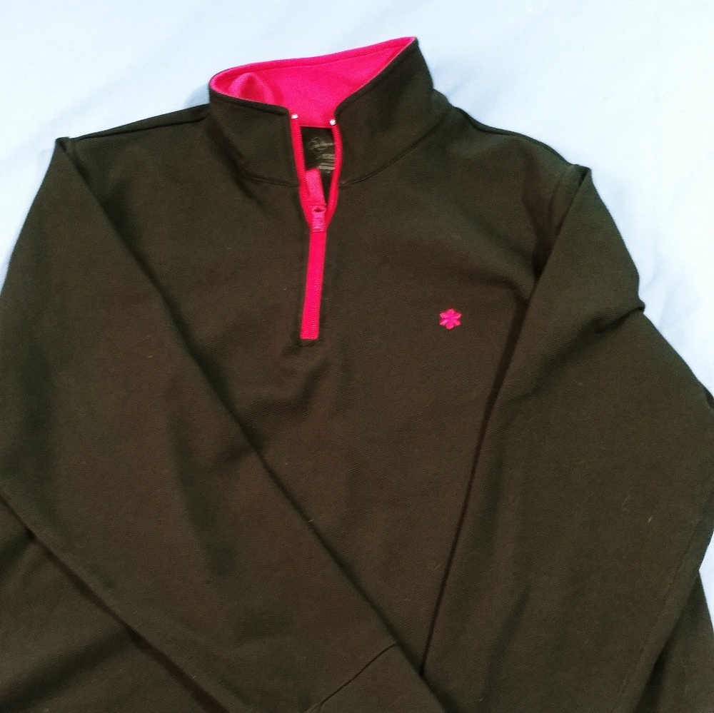 Black & pink 1/2 zip top